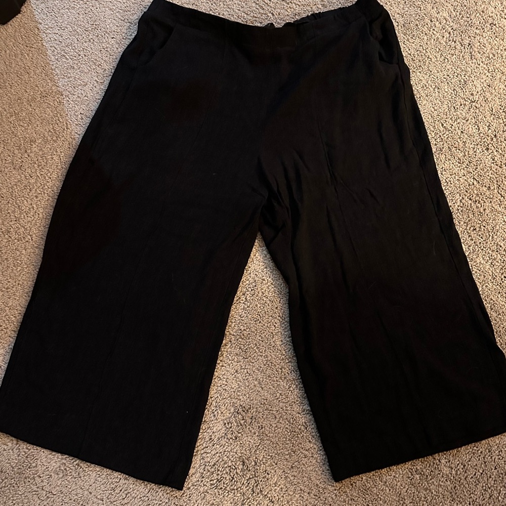 Simply Vera Wang XXL partial linen blend wide legged roomy capris